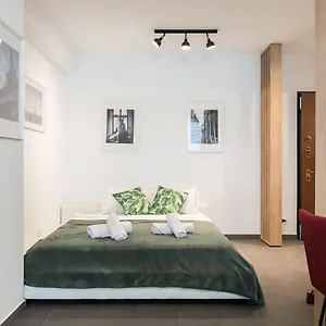 https://escape-unirii.bucharesthotelsnow.com