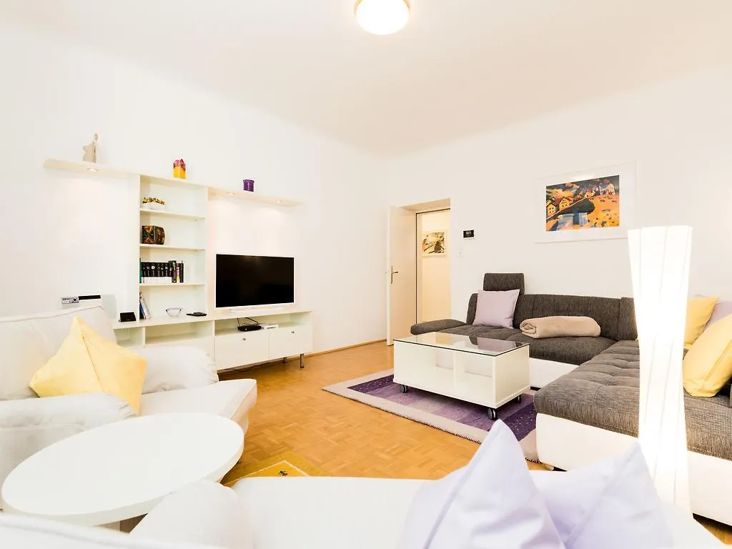 Vienna Apartment 1010