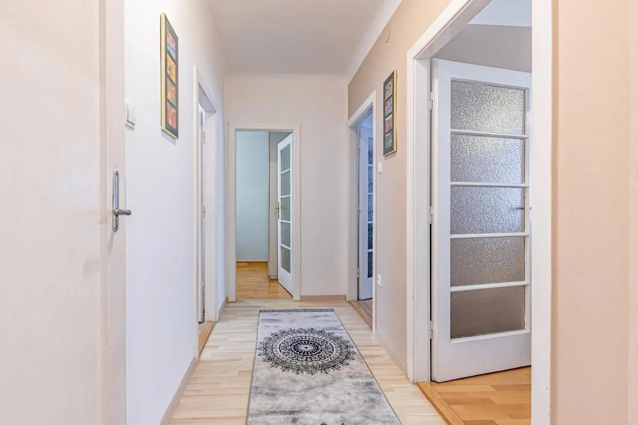 Vienna Apartment 1010