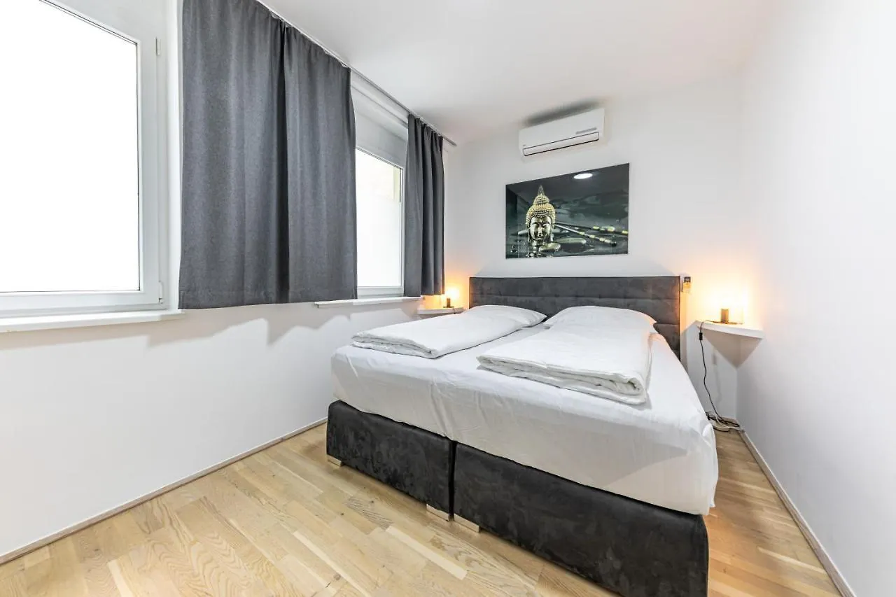 Vienna Apartment 1010 Австрия