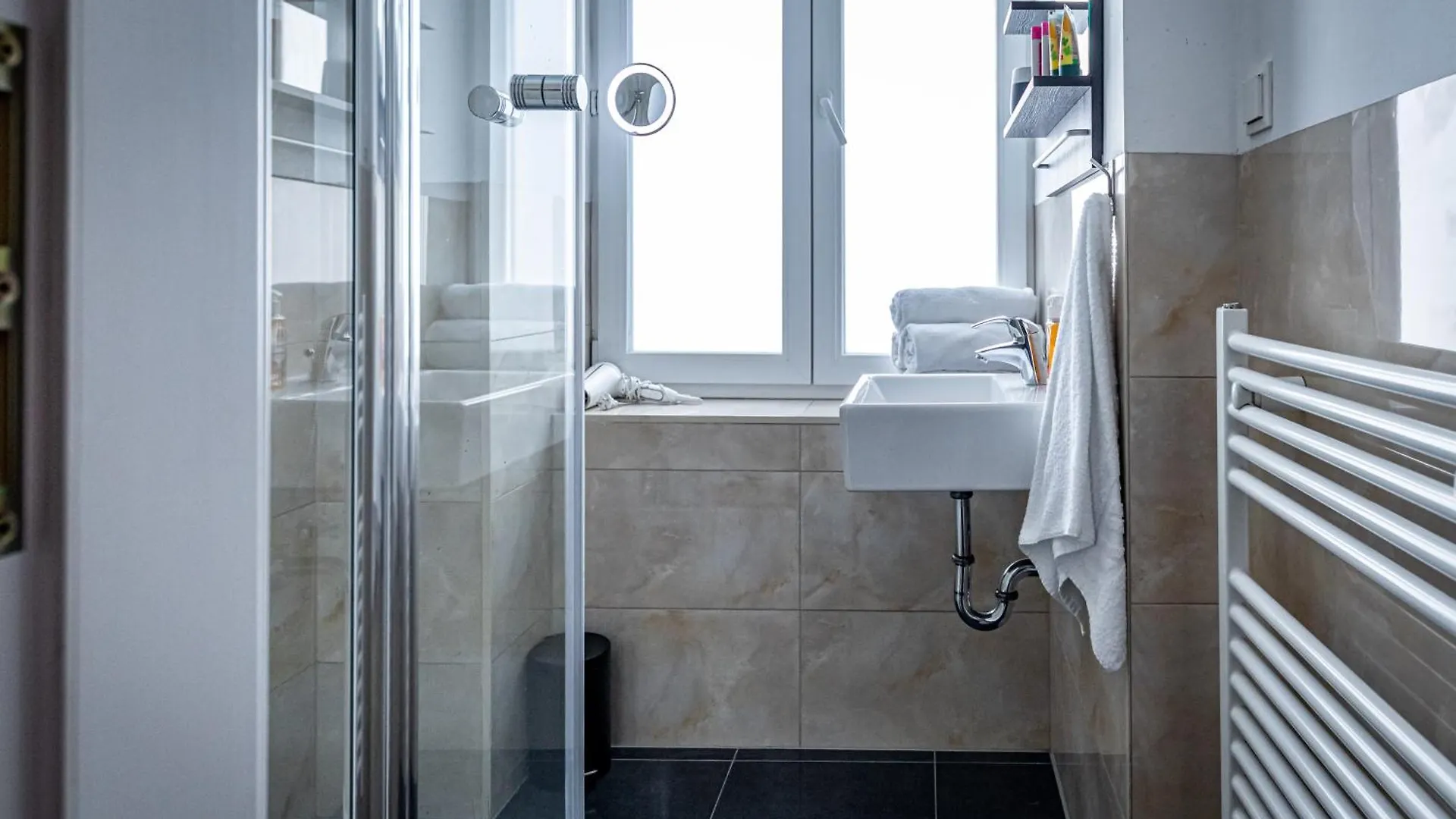 Vienna Apartment 1010