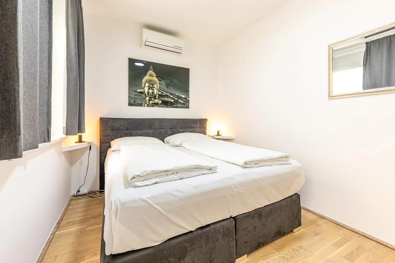 Vienna Apartment 1010