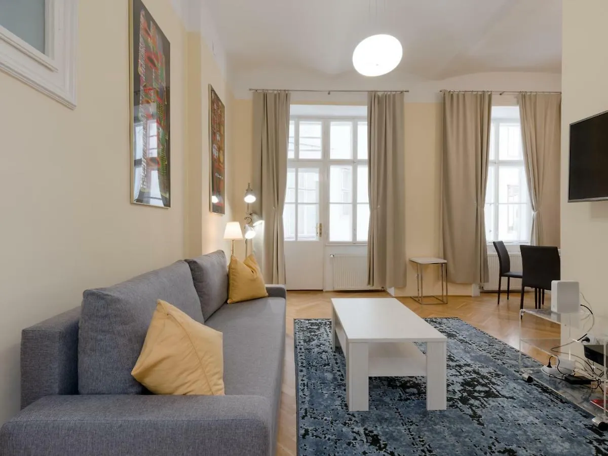Vienna Apartment 1010 0*,
